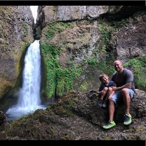 Meet your Posher, Devin